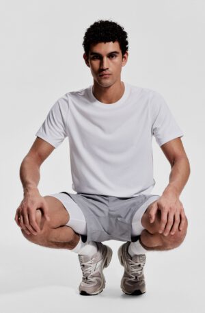 regular fit activewear tee with drymove™
